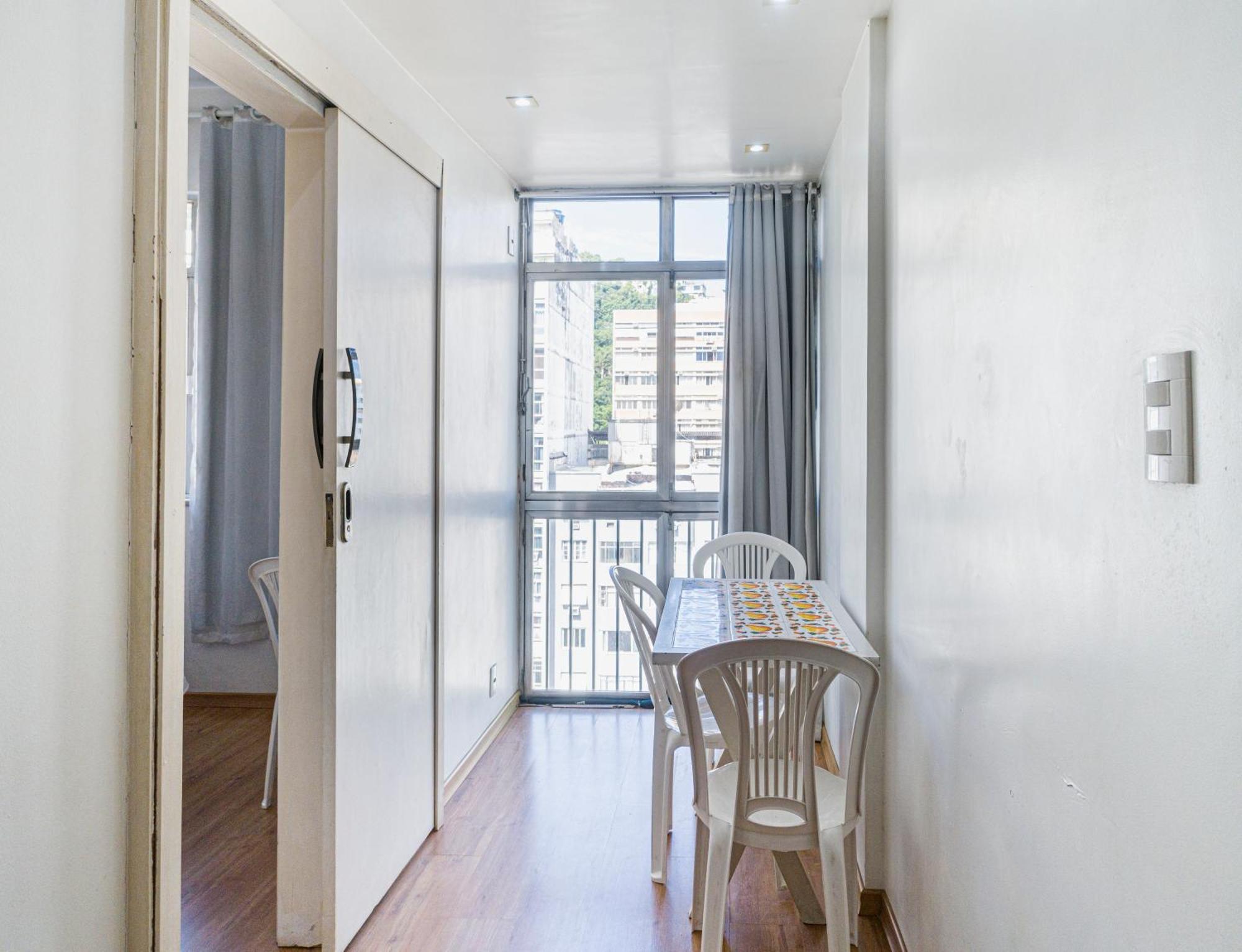 Apartamento Completo Na Praia De Copacabana 02 Quartos Com Vista Lateral Mar Em Andar Alto, Ar, Wifi , Netflix, Pauloangerami Rmvc18 Rio de Janeiro Eksteriør billede